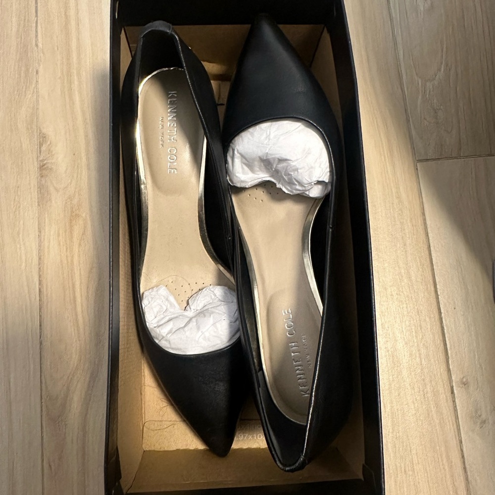 Kenneth Cole kitten heels size 8